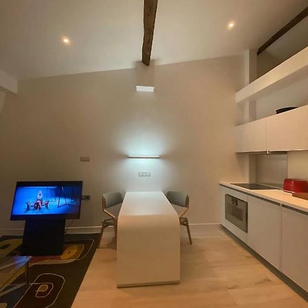 New Apartment Near Champs Elysees パリ エクステリア 写真