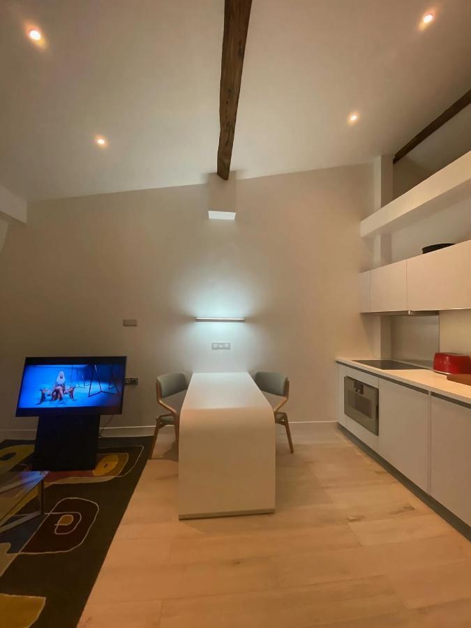 New Apartment Near Champs Elysees パリ エクステリア 写真