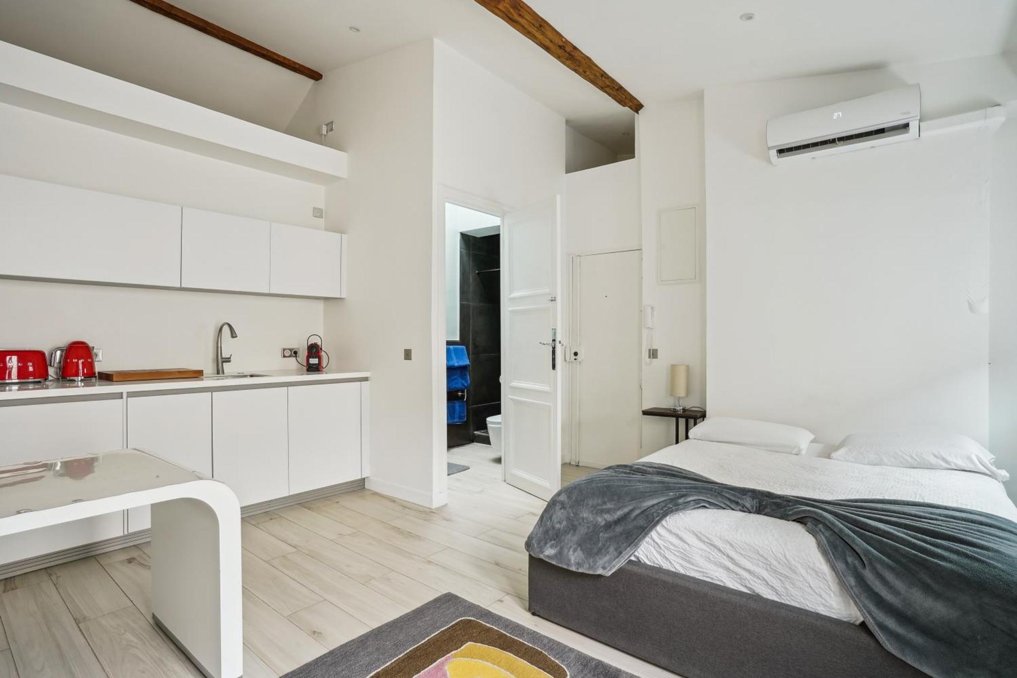 New Apartment Near Champs Elysees パリ エクステリア 写真